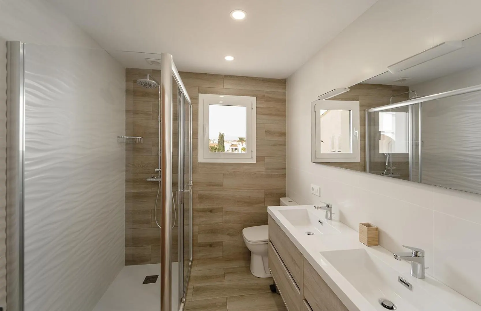 Welcs Casa 122 Emp Con Piscina Y Cerca Del Canal Empuriabrava 0*,  Spain